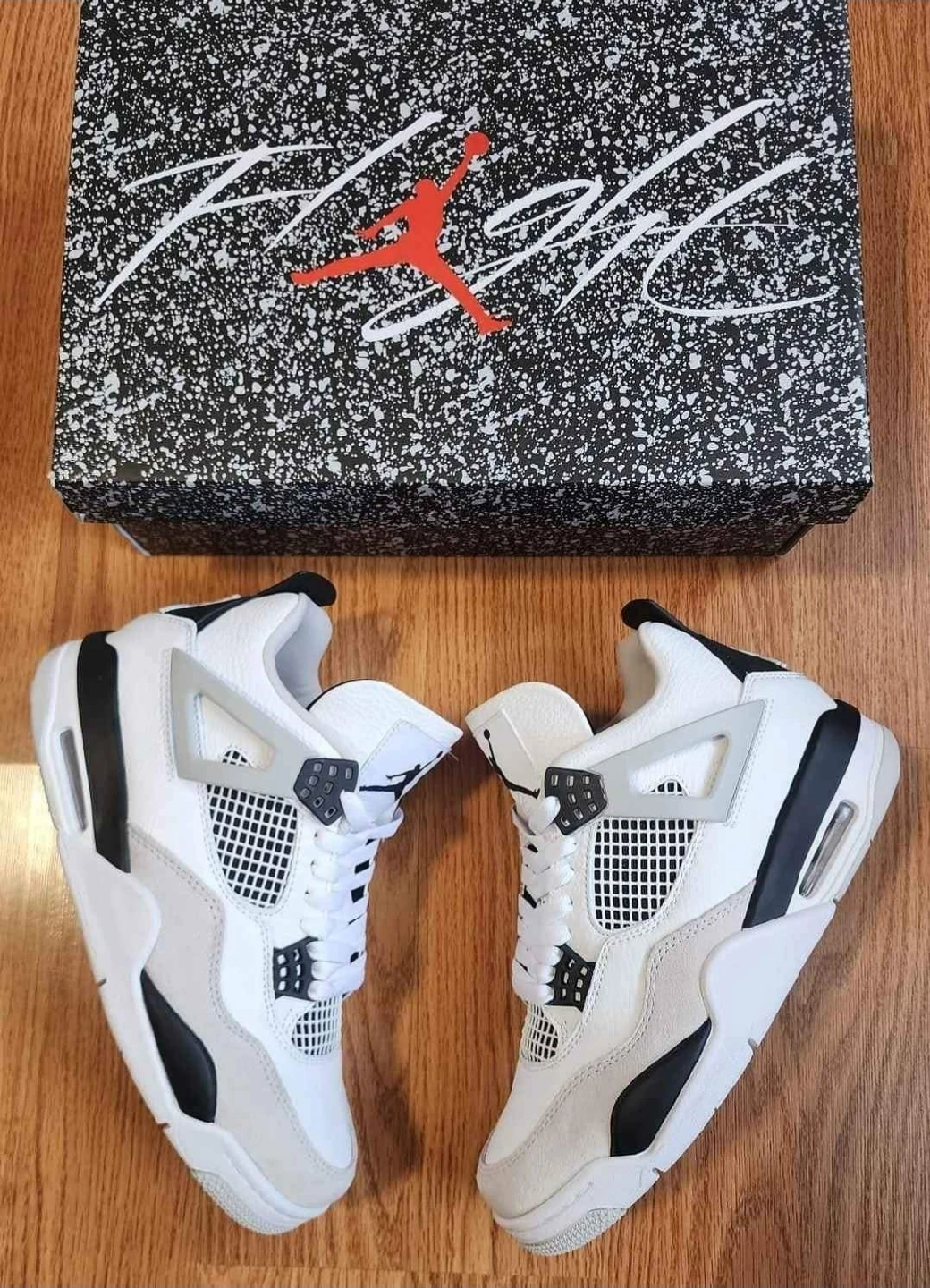 Air Jordan 4 Retro Size 8