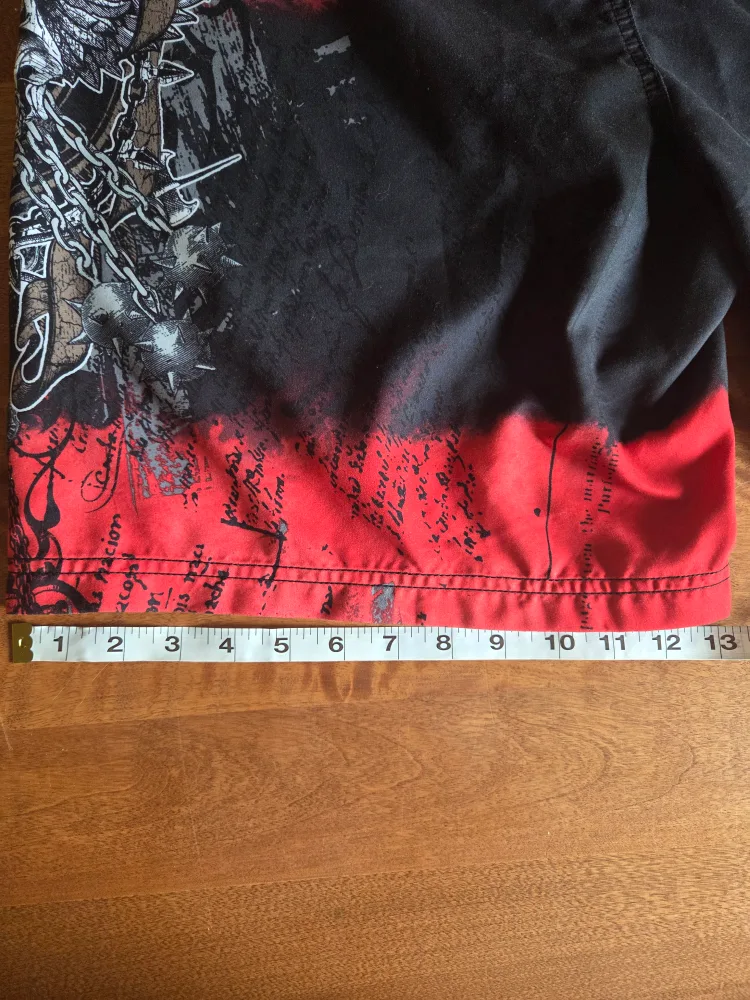 Red & Black Graphic Board Shorts, Size 32 thumbnail