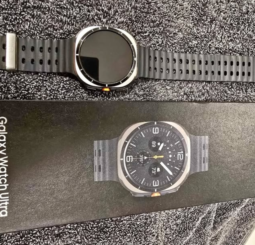 Samsung Galaxy Watch Ultra - Like New!