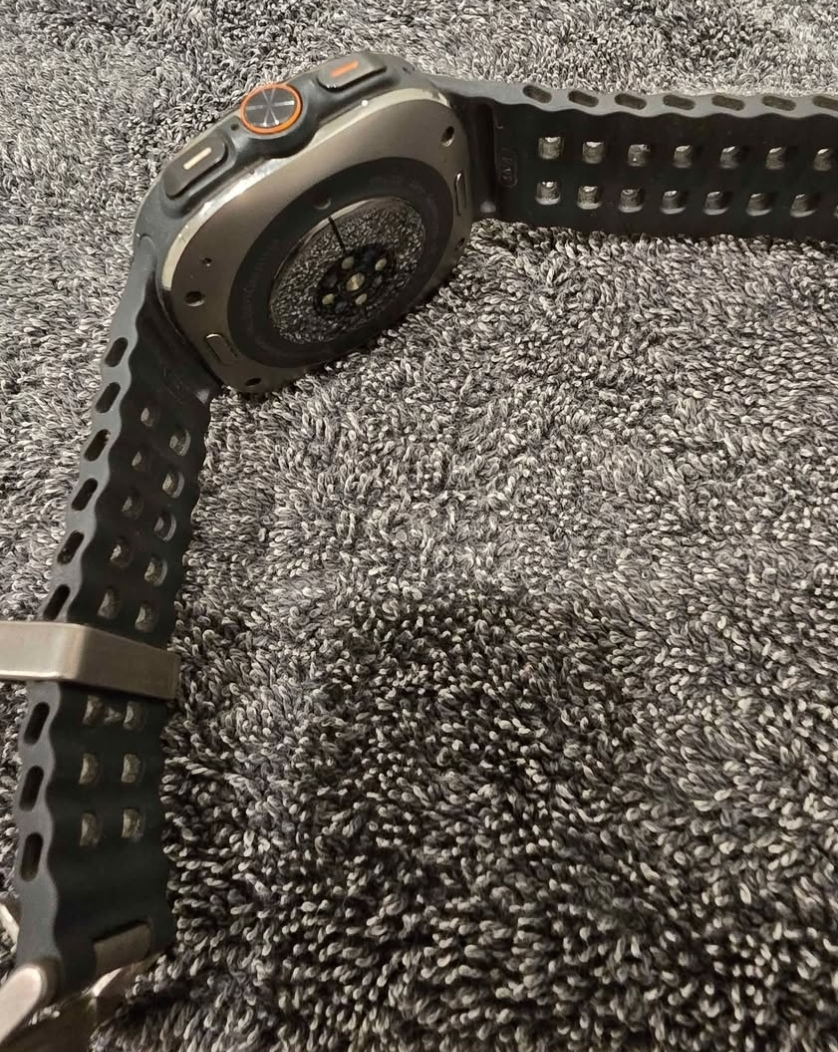 Samsung Galaxy Watch Ultra - Like New! - photo 2