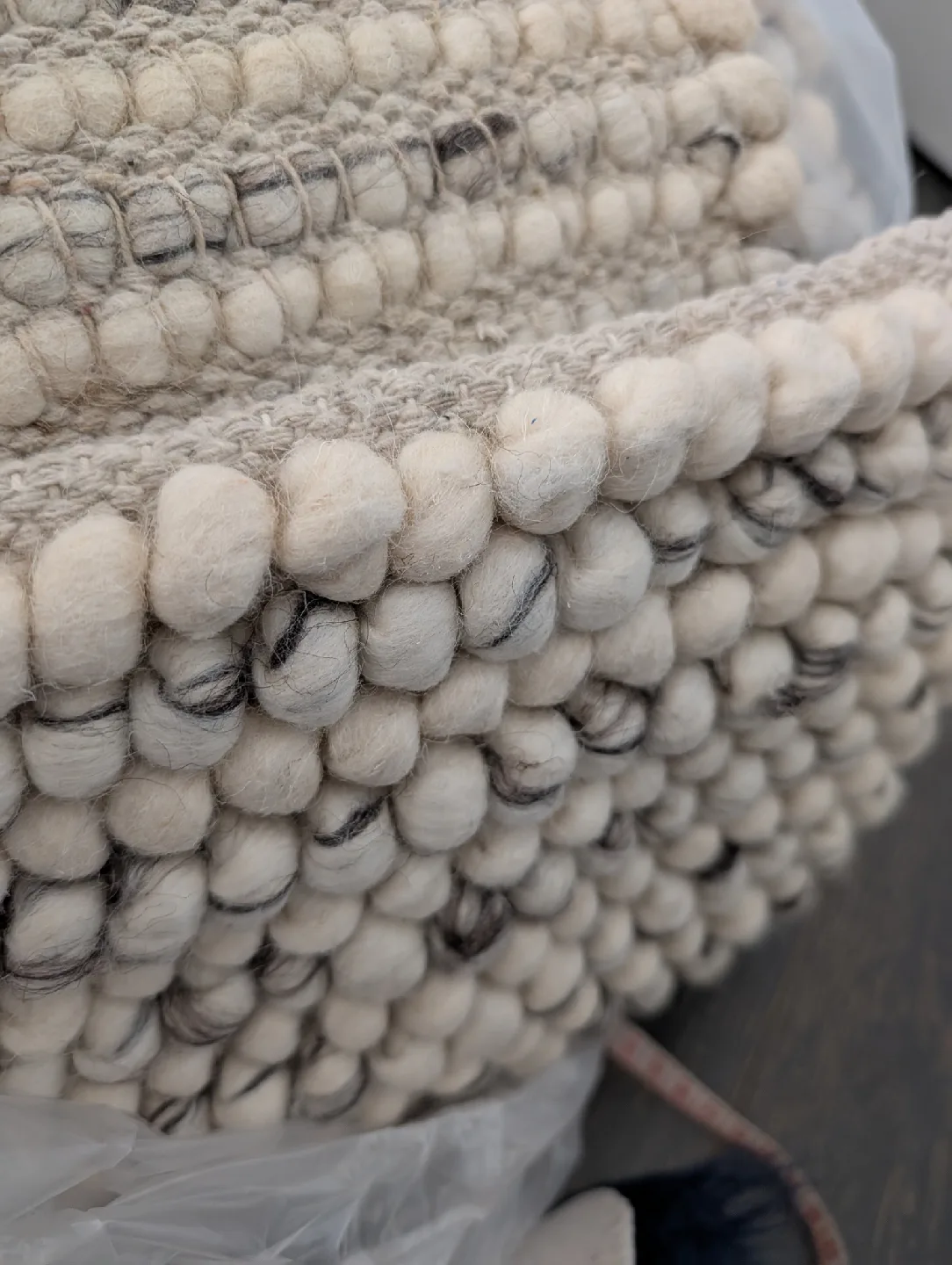 Momeni Andes Ivory Wool/Viscose Area Rug - 7'9" x 9'9" image indicator(9)