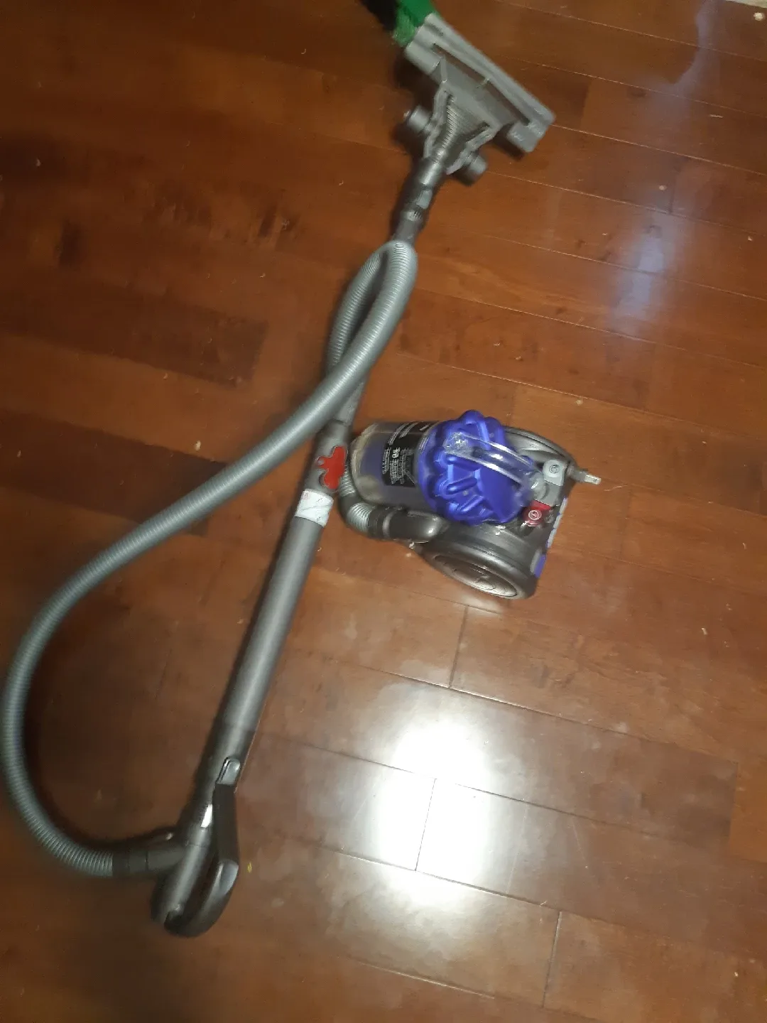 Dyson DC39 Multi Floor Vacuum image indicator(2)