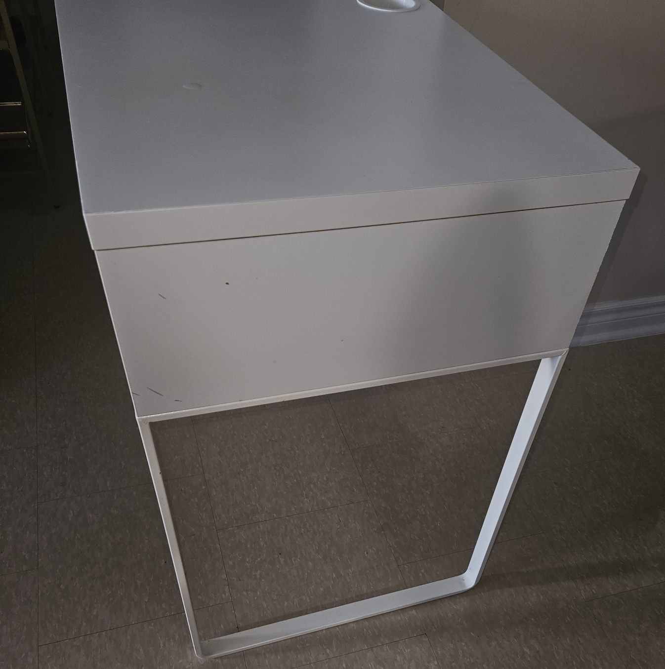 White Desk with Drawers & Cabinet - photo 4