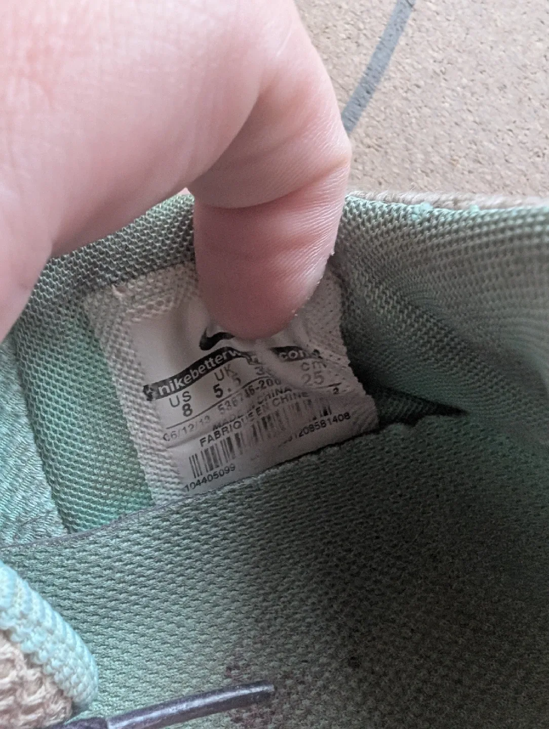 Nike Sneakers image indicator(5)