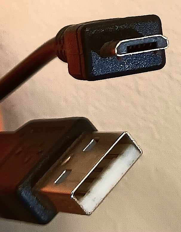 🔌USB Cable 48.5 inches long🔌