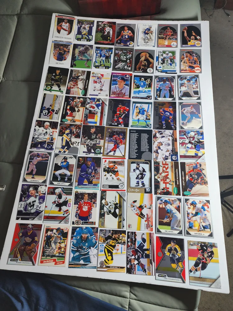 thousands of cards some from 1980s  most modern image indicator(4)