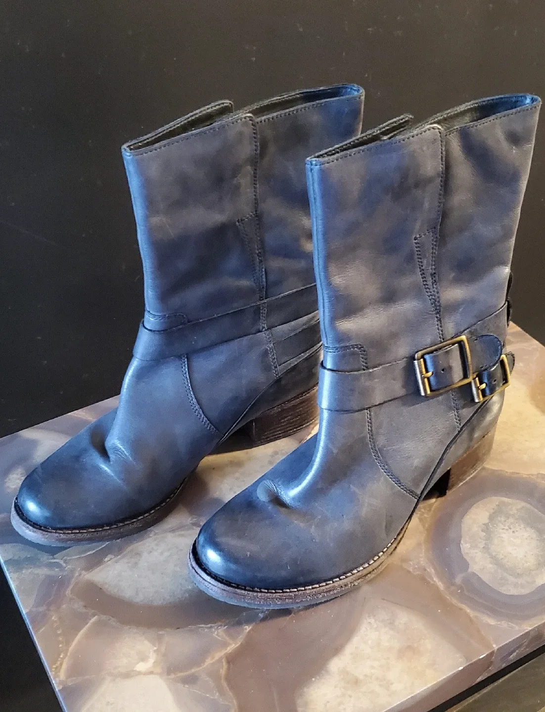 Clark's Leather Boots, Size 7.5 image indicator(3)
