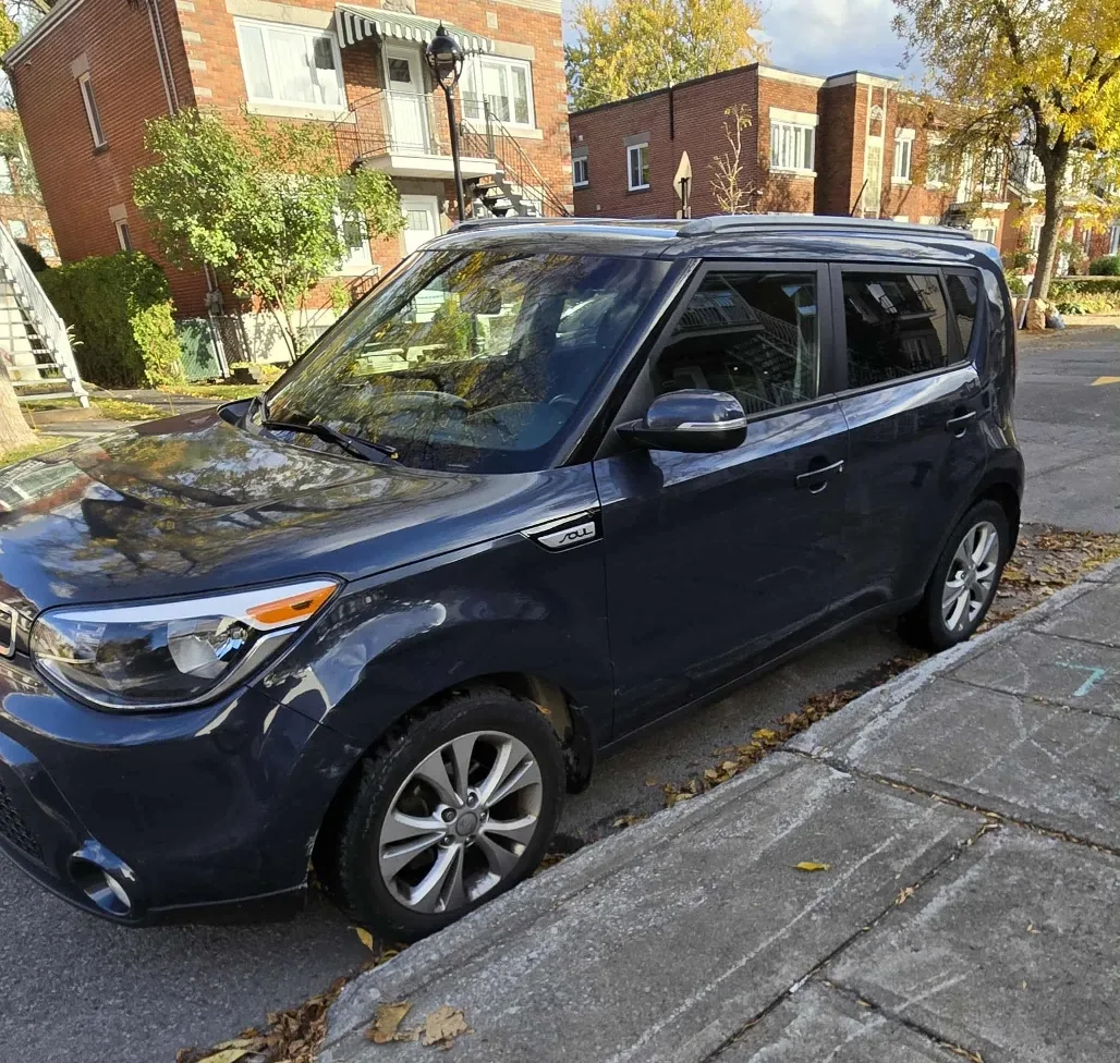 Kia Soul - Compact Car image indicator(3)