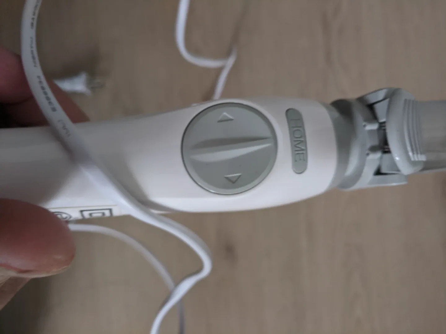 Beachwaver S1.25 Dual Voltage Curling Iron image indicator(3)