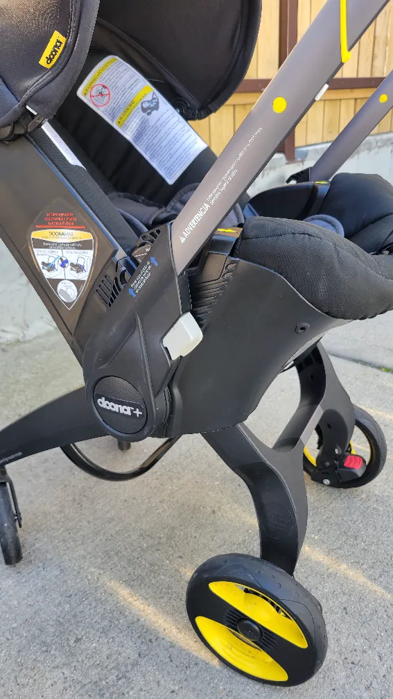 Doona Infant Car Seat Stroller - Black image indicator(4)
