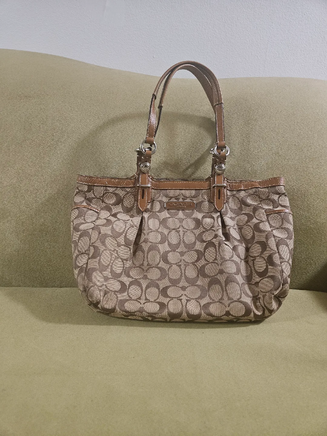 Coach Signature Tote Bag image indicator(2)