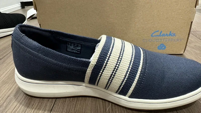 Clarks Cloudsteppers Sillian Paz Slip-On image indicator(2)