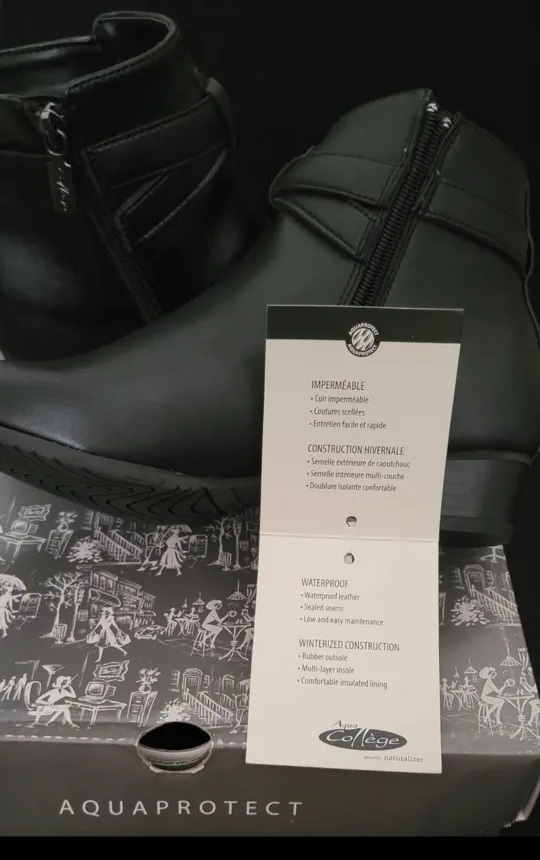 Naturalizer Women's Black Ankle Boots image indicator(9)