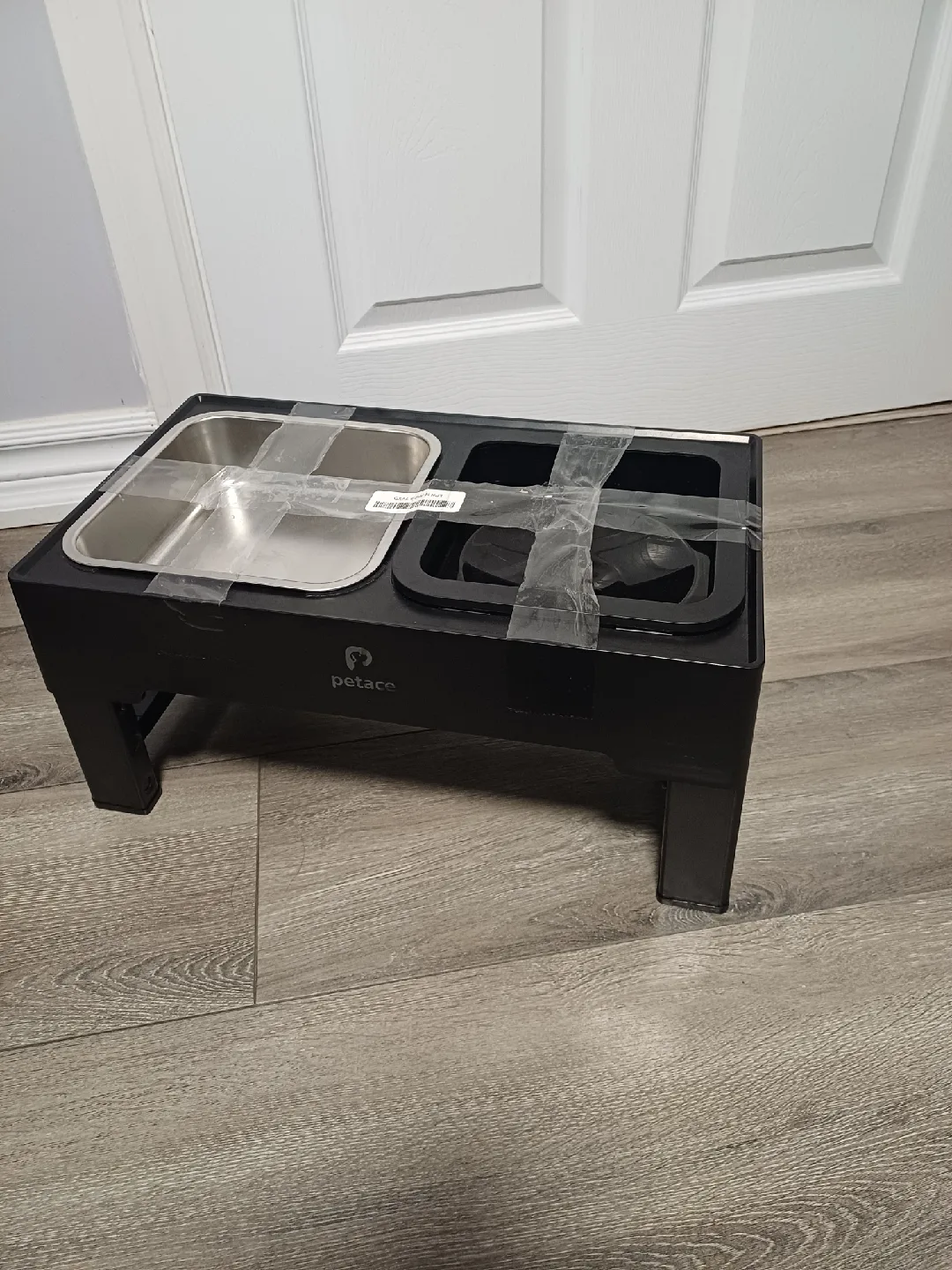 Petace Elevated Dog Feeder - New image indicator(7)