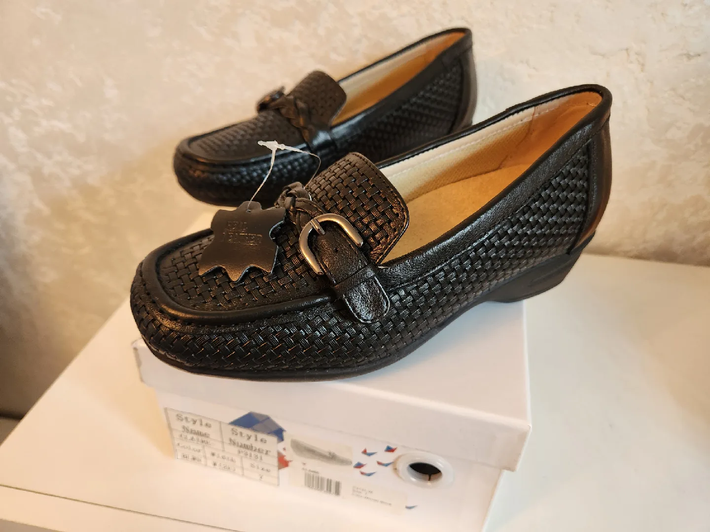 HOOPOE Claire Loafers - Black Woven - Size 7 image indicator(6)