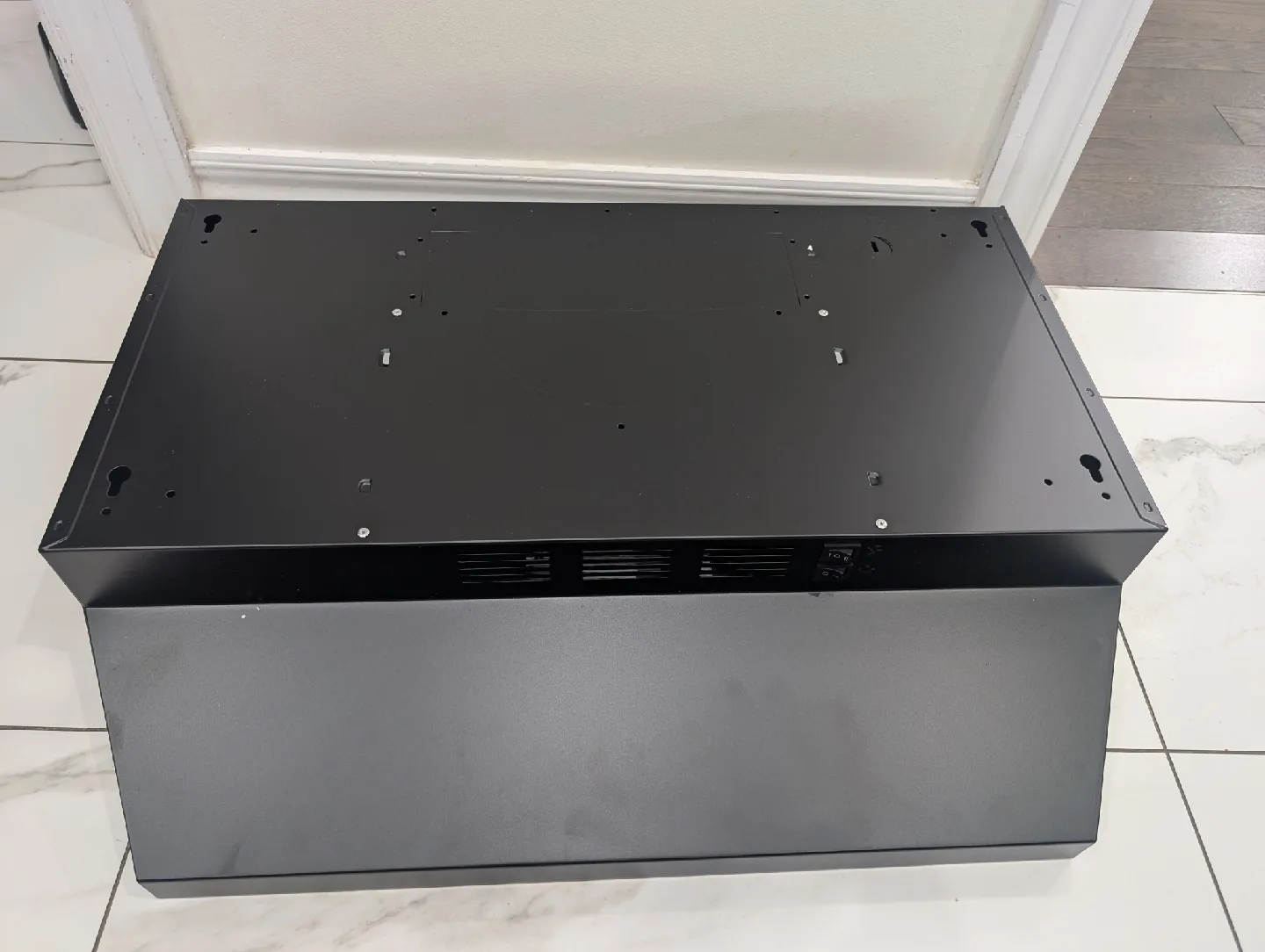 Black Under Cabinet Rangehood image indicator(4)