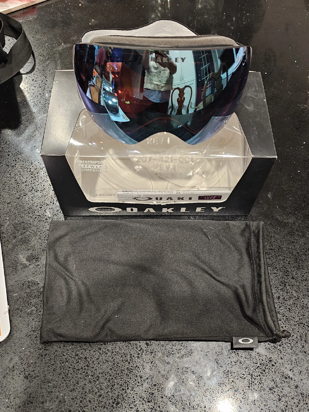 Oakley Flight Deck L Matte Black Prizm Sapphire Goggles - photo 2