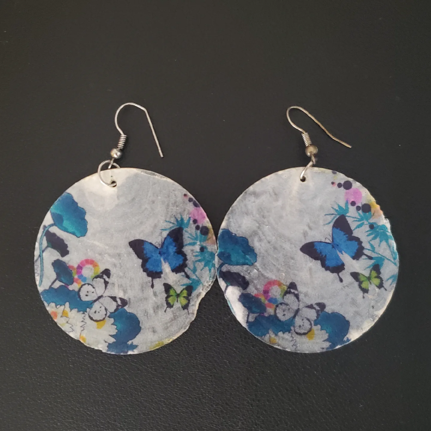 Butterfly Print Round Earrings thumbnail