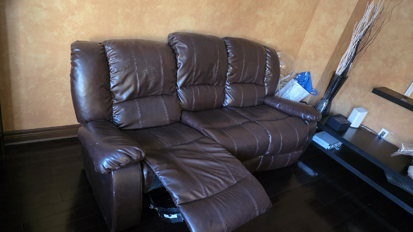 Recliner sofa for sale ASAP. - photo 2