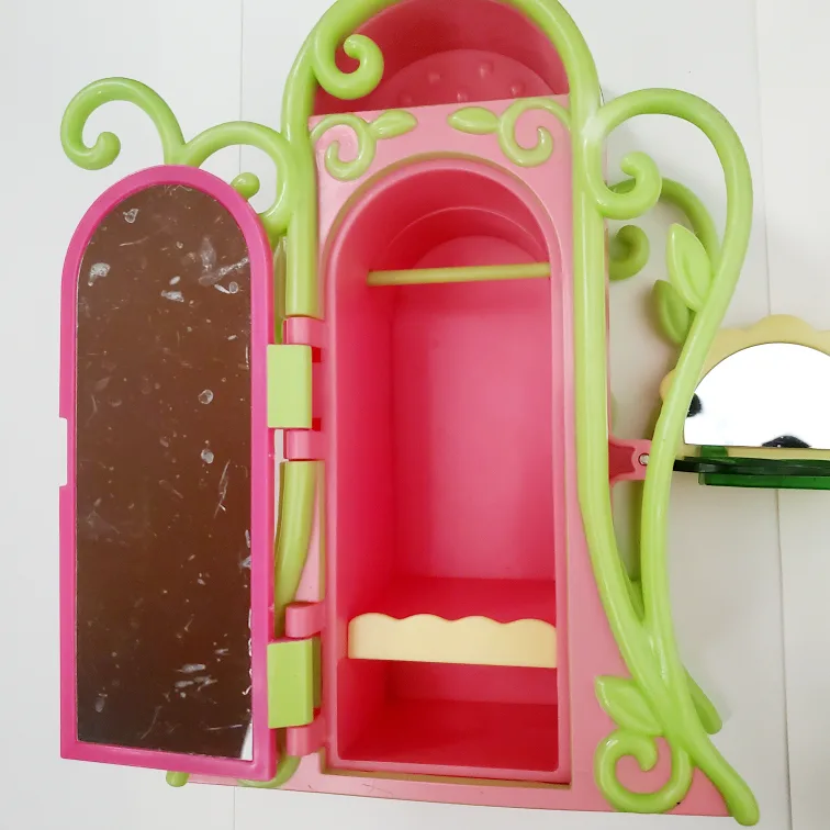 Strawberry shortcake berry sweet styles closet image indicator(4)