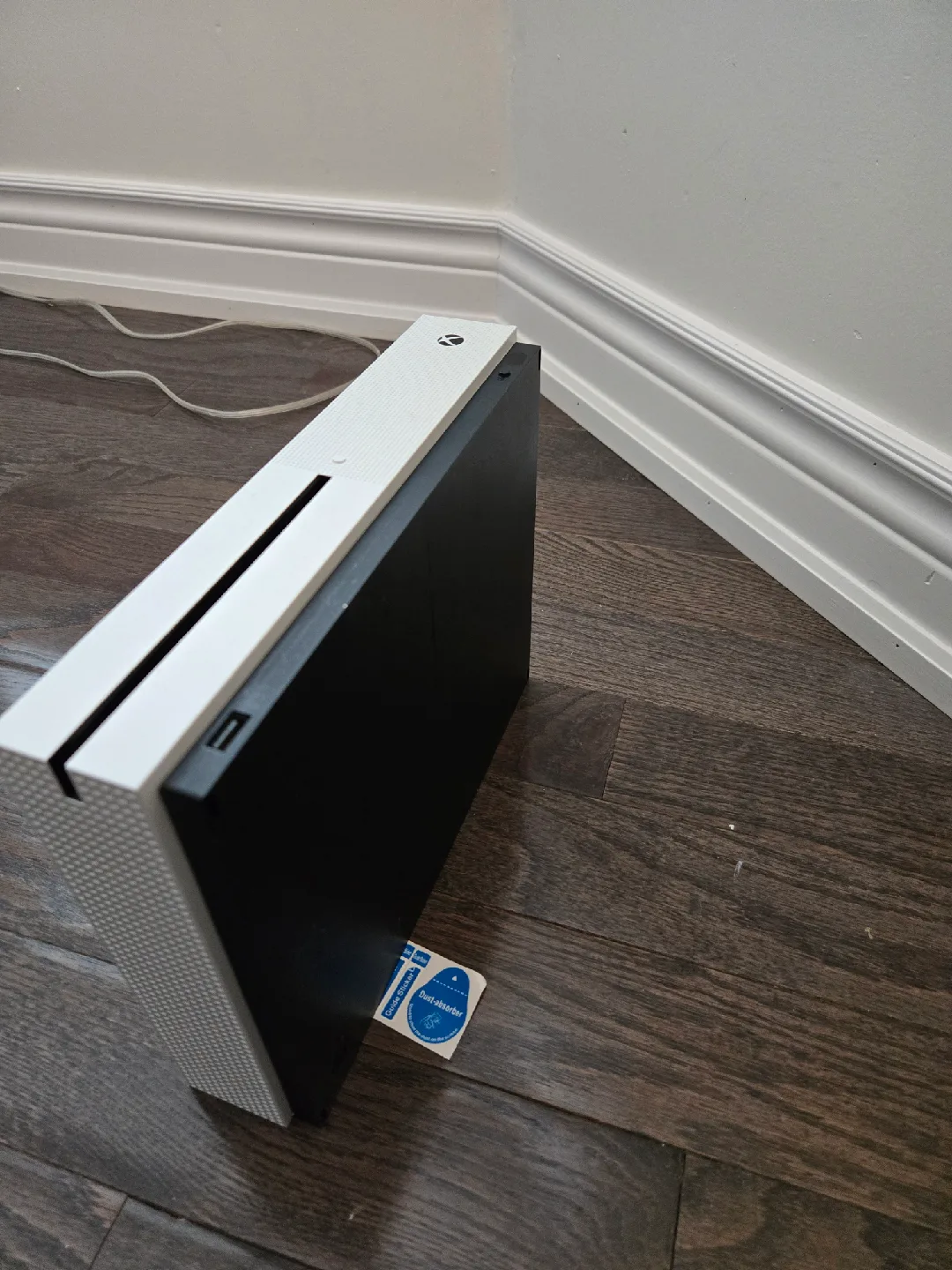 Xbox One S White Console image indicator(3)