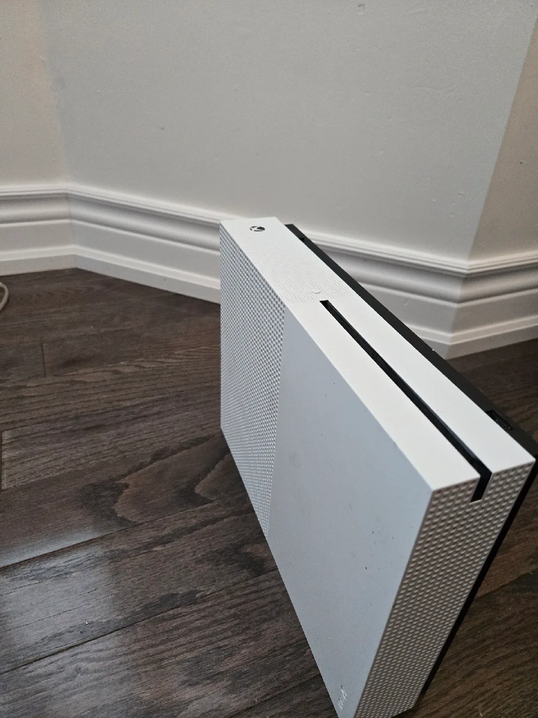 Xbox One S White Console image indicator(4)