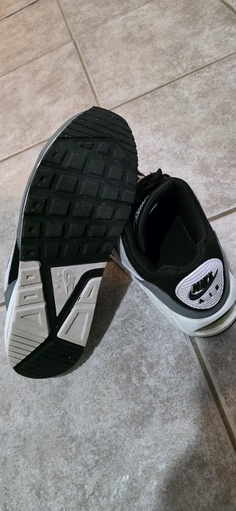 Nike Air Max 90 - Black/Grey image indicator(3)