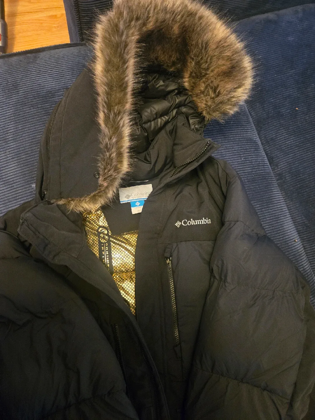 Columbia XL Black Winter Jacket image indicator(2)