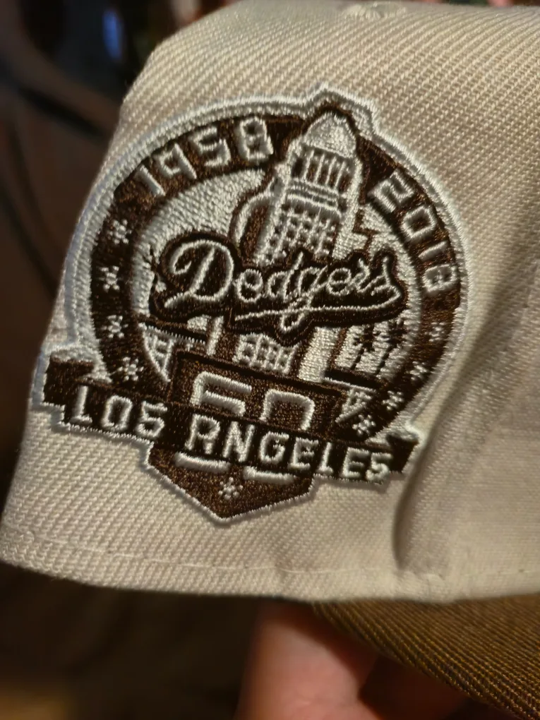 New Era Los Angeles Dodgers 59FIFTY Hat 7 3/8 image indicator(2)