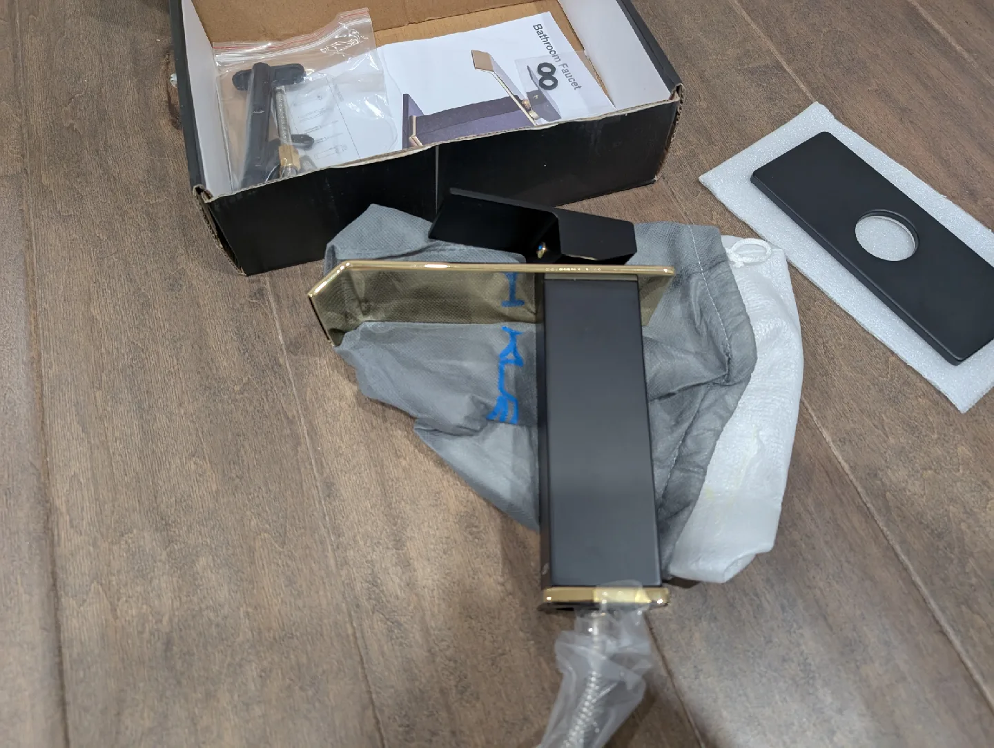 Brand New Bathroom Waterfall Faucet For Sale image indicator(3)