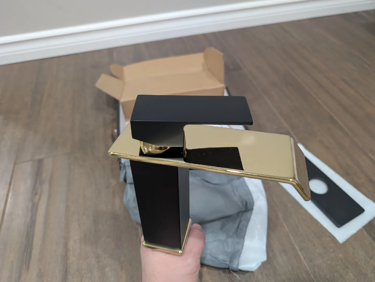 Brand New Bathroom Waterfall Faucet For Sale image indicator(6)