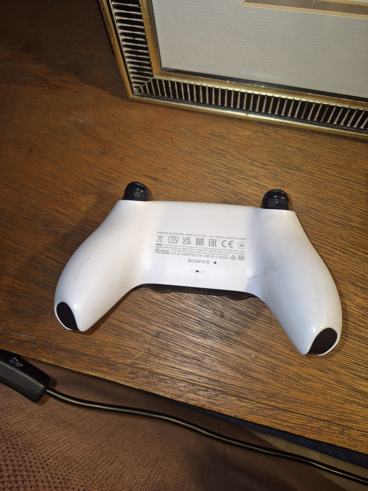 PlayStation 5 (PS5) DualSense Wireless Controller - photo 2