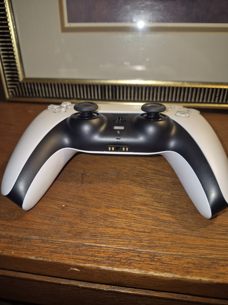 PlayStation 5 (PS5) DualSense Wireless Controller - photo 4