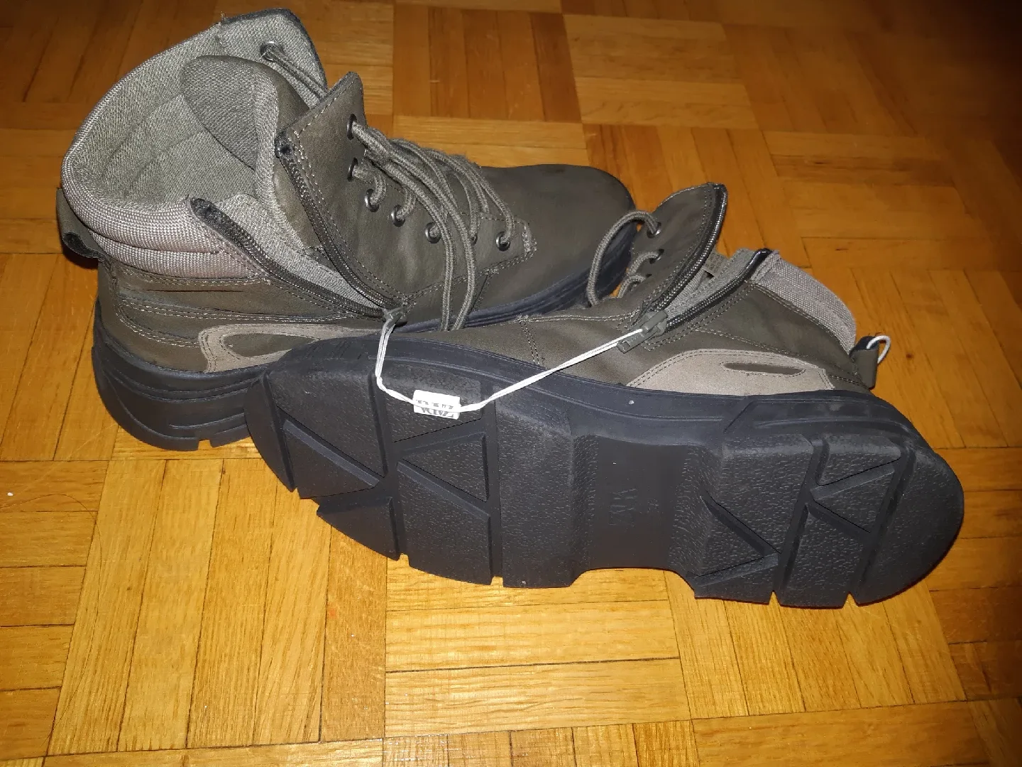 🧡 Zara Olive Green Ankle Boots - New with Tags image indicator(5)