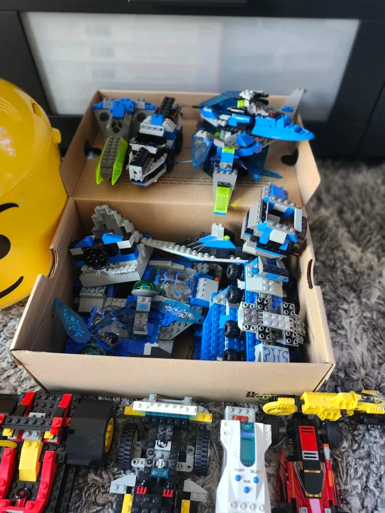VINTAGE LEGO COLLECTION LOT image indicator(6)