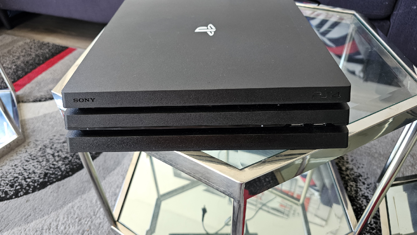 PlayStation 4 PRO, 1TB with Red Camo Controller & charging dock - photo 2