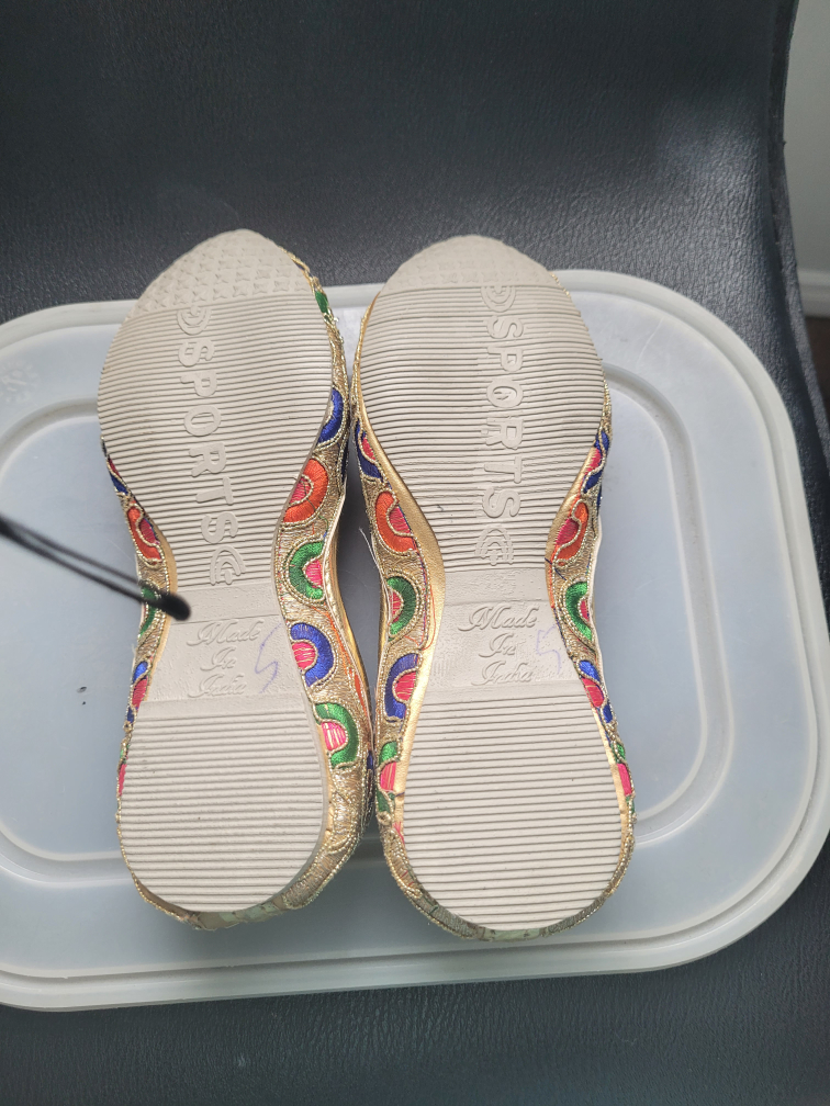 Embroidered Indian Jutti Flats - photo 3
