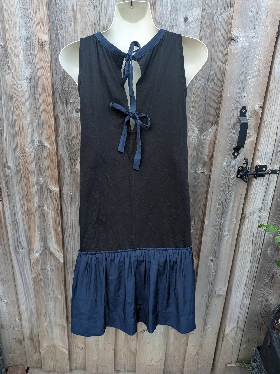 Black Sleeveless Dress with Blue Trim sz LARGE thumbnail