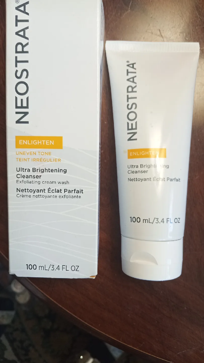 NEOSTRATA Ultra Brightening Cleanser (100 mL) thumbnail