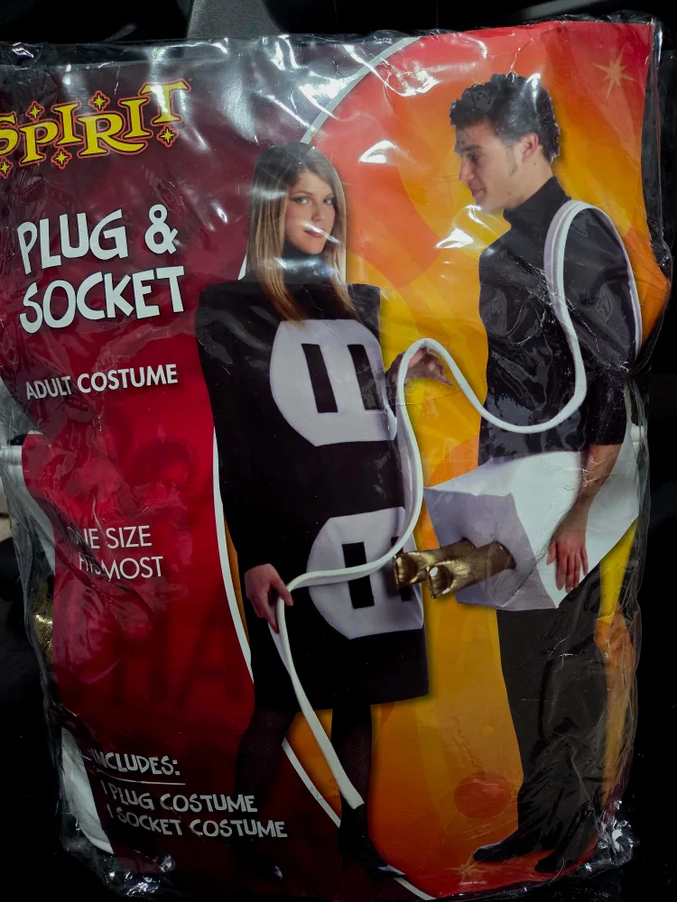 Halloween Couples Costume -  Plug & Socket image indicator(2)