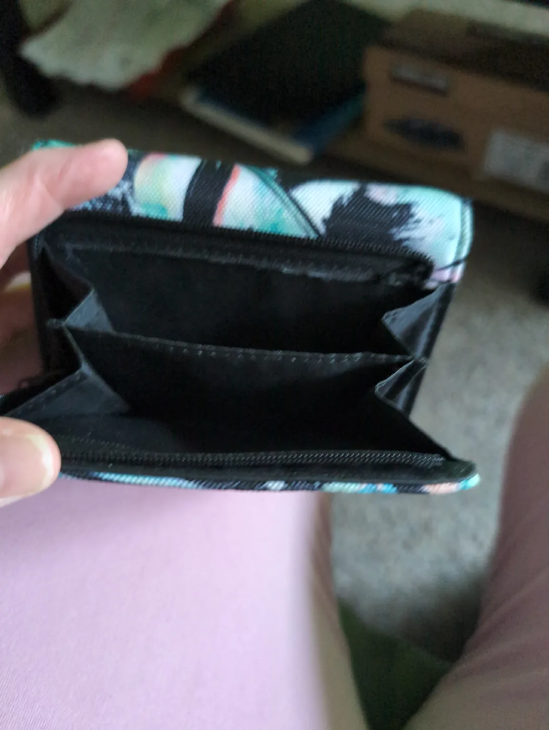 Billabong Wallet image indicator(5)