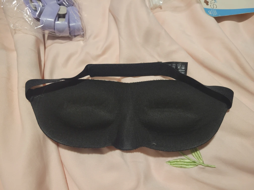 Sleeping 3D eye mask