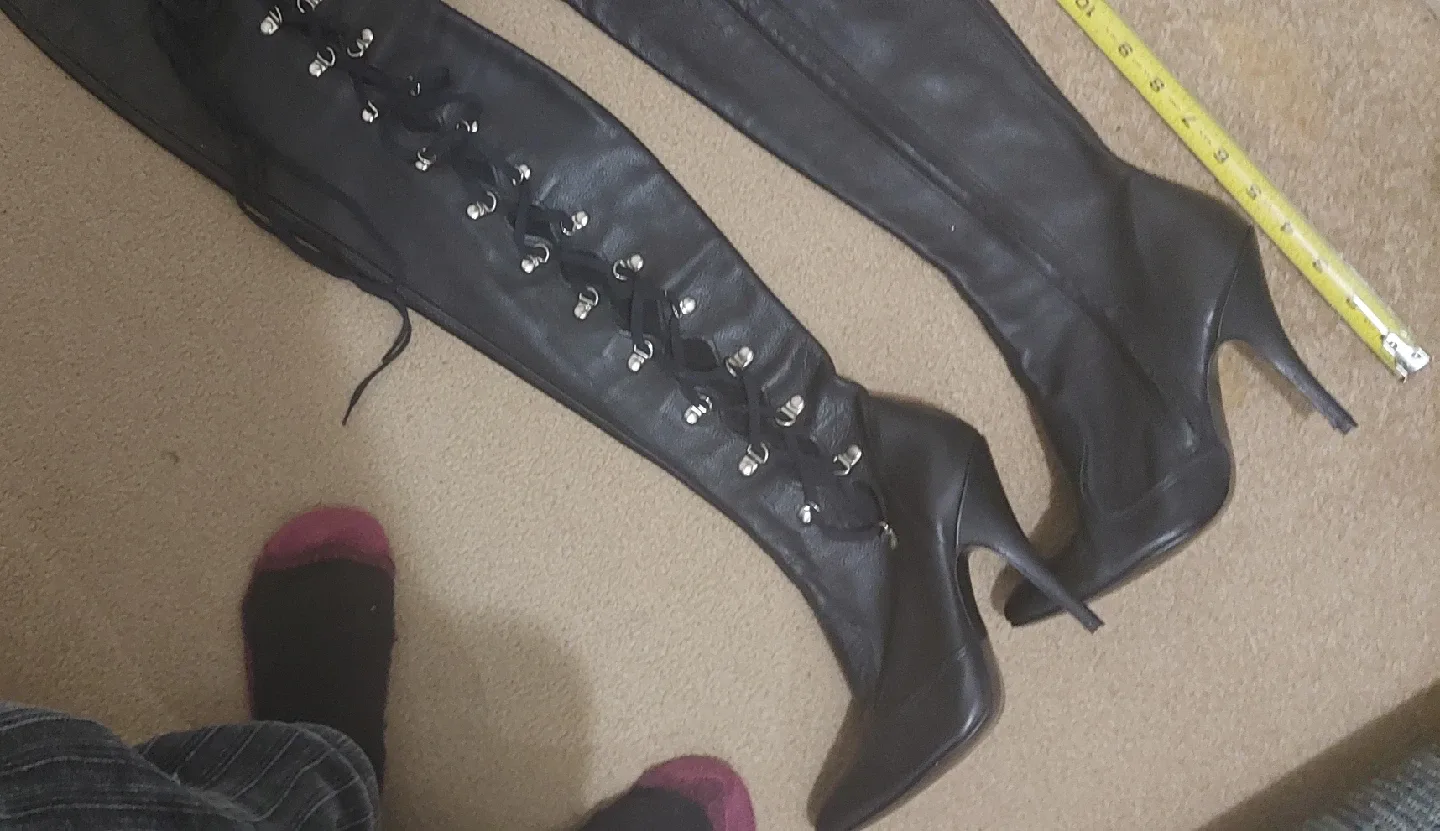 Black Lace-Up Thigh High Heel Boots image indicator(5)