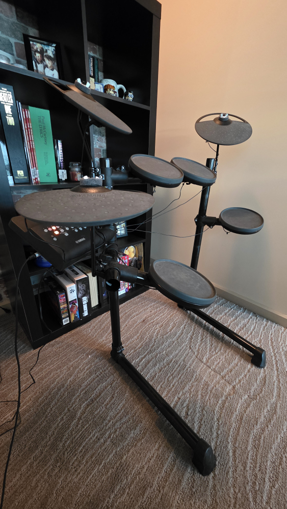 Yamaha DTX Electronic Drum Kit - photo 2