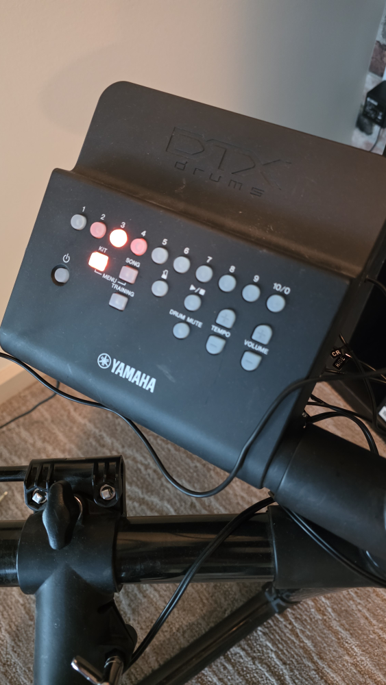 Yamaha DTX Electronic Drum Kit - photo 3