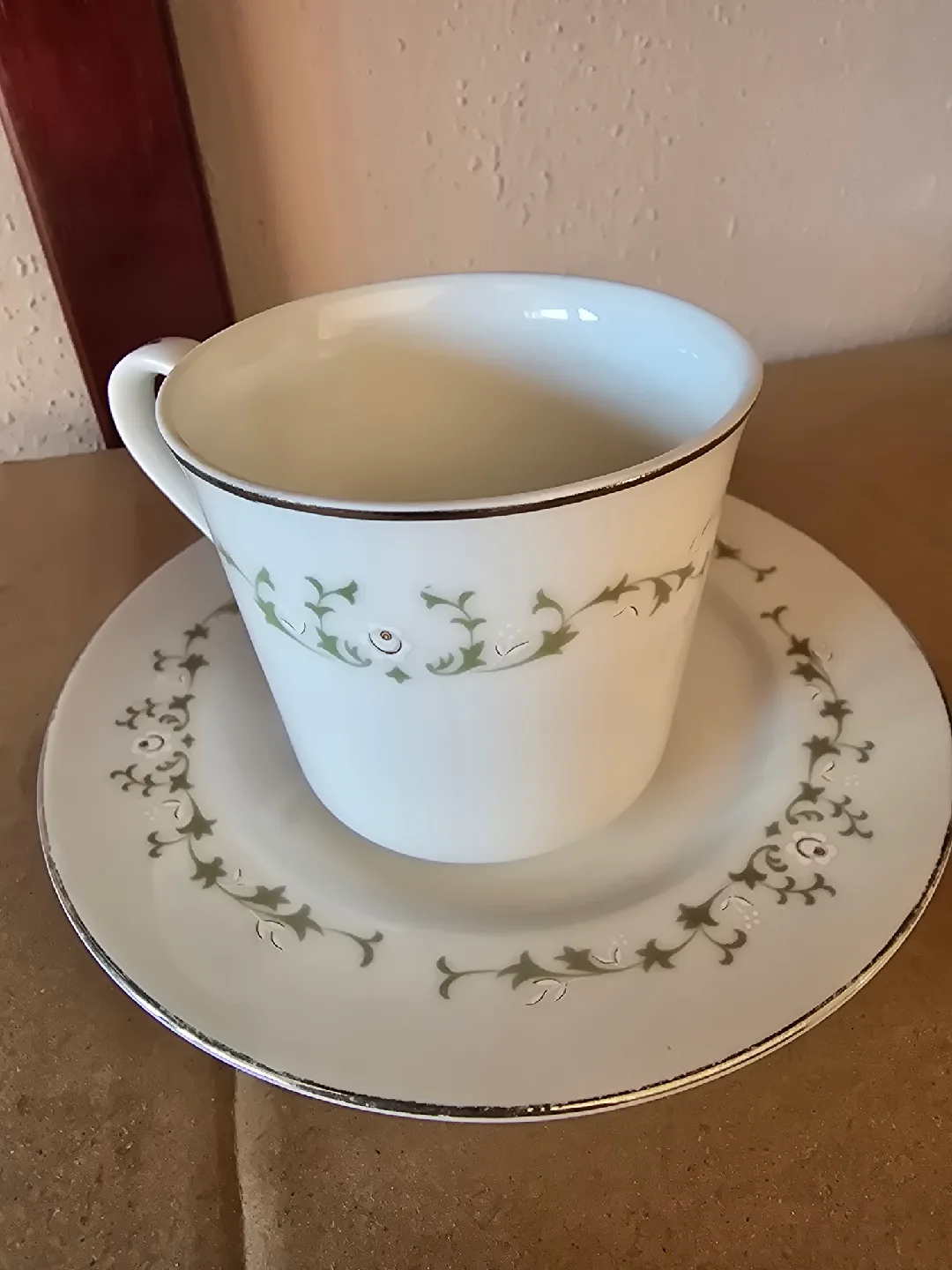 Sheffield Fine China Elegance Cup & Saucer Set image indicator(3)