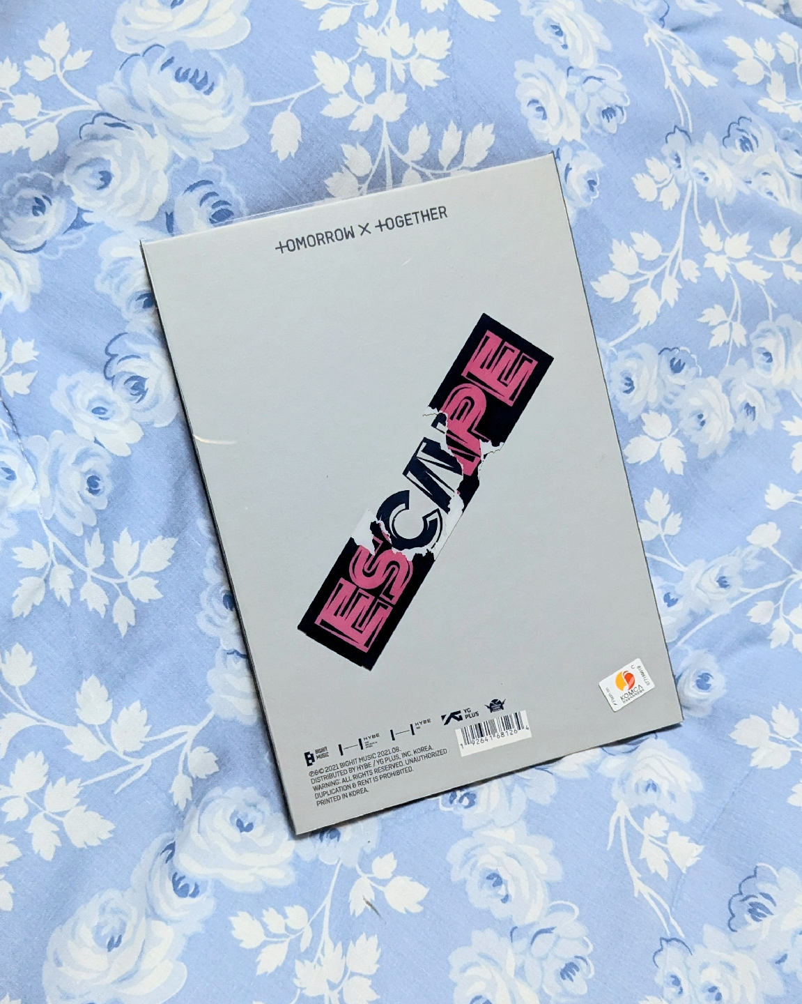 TXT The Chaos Chapter: Fight or Escape Album - photo 3