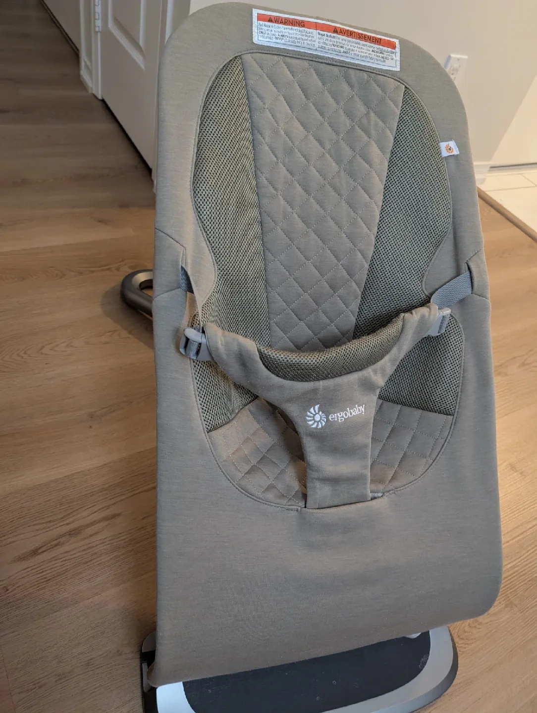 SALE!!!!! Ergobaby Evolve Bouncer 3 in 1 - Knit soft olive color image indicator(5)
