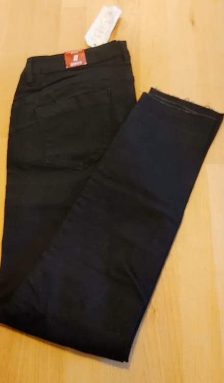 DD77 Black Skinny Leg Jeans - Size 11 image indicator(6)