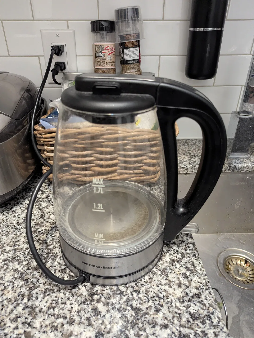 Hamilton Beach Electric Kettle - 1.7L image indicator(2)